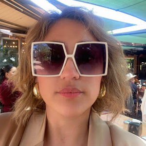 Meet your Posher, Nanette